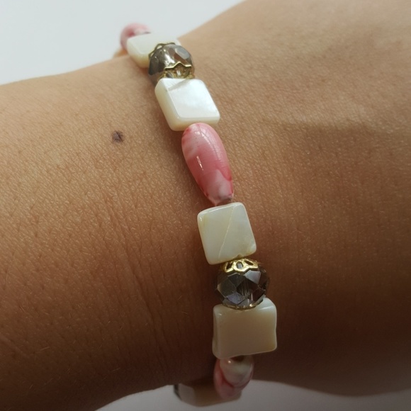 🌹Pink tie-dye 🍦 Statement Bracelet💎 - Picture 2 of 2